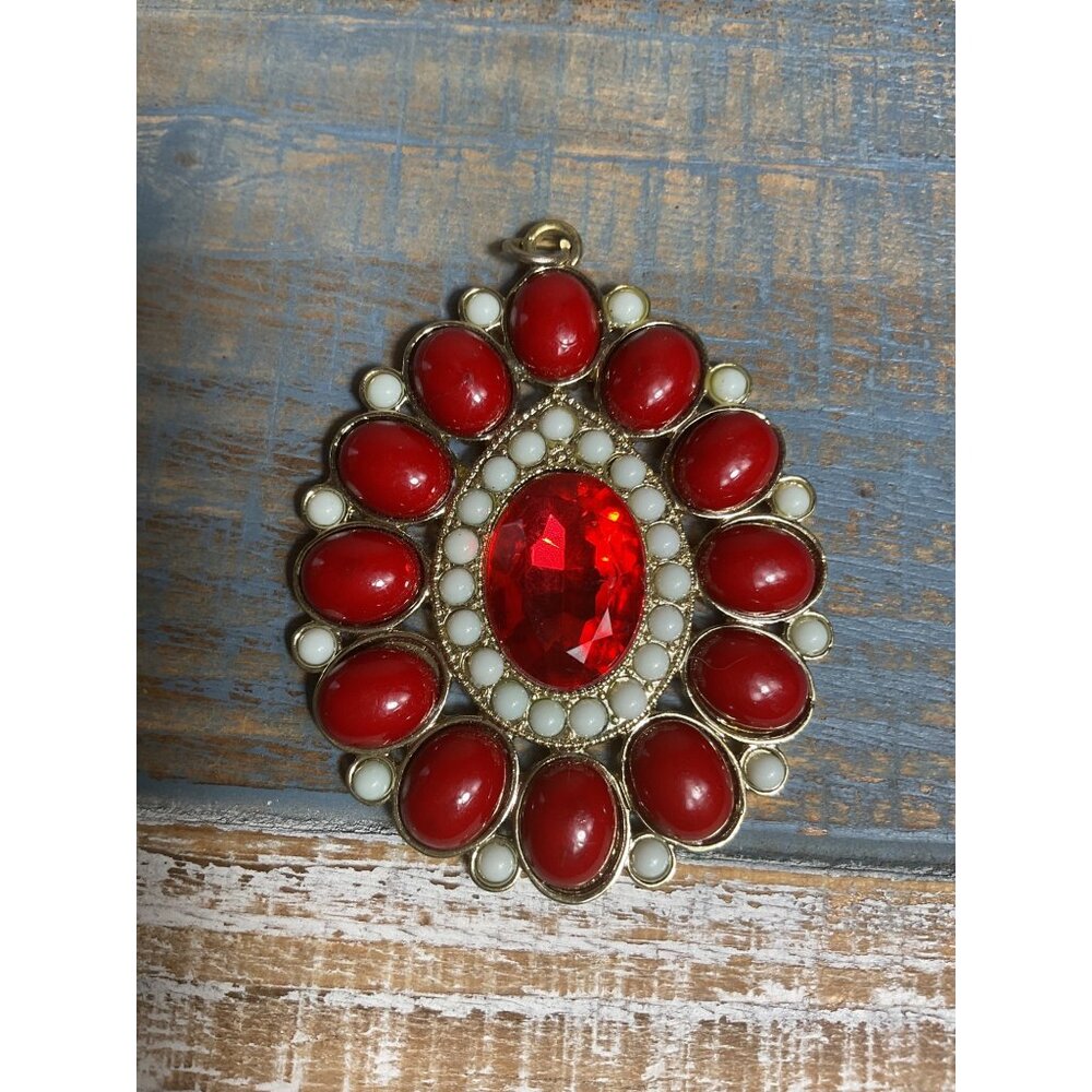 Vintage Red & White Oval Gemstone Pendant